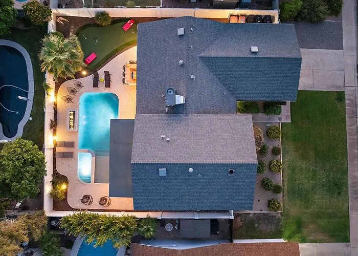 Holiday home Pool Ping Pong Pool Table Arcade Corn Hole Scottsdale